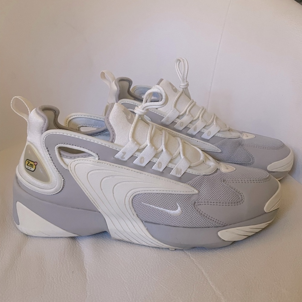 NIKE ZOOM 2K